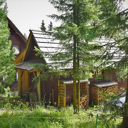Zirbenwald Chalet Turracher Hohe Esterno foto