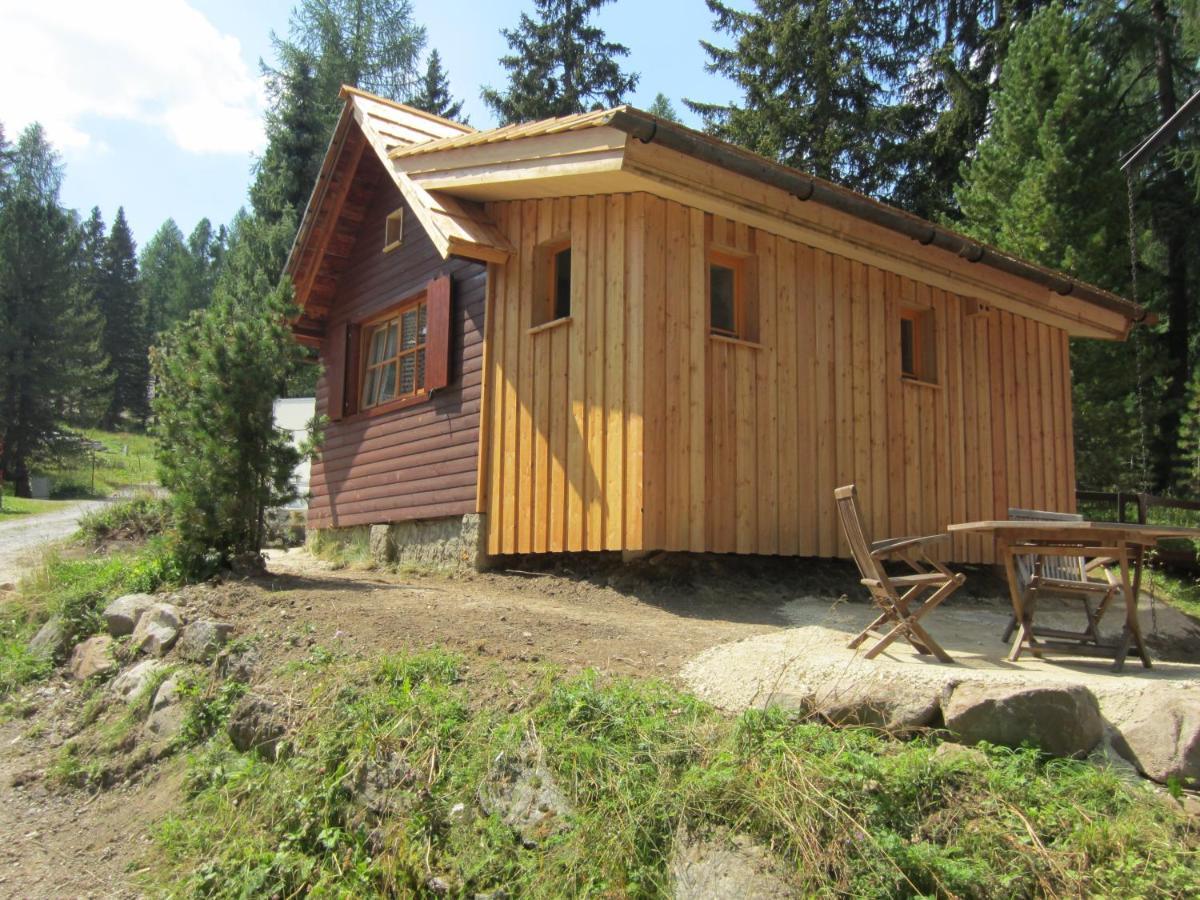 Zirbenwald Chalet Turracher Hohe Esterno foto